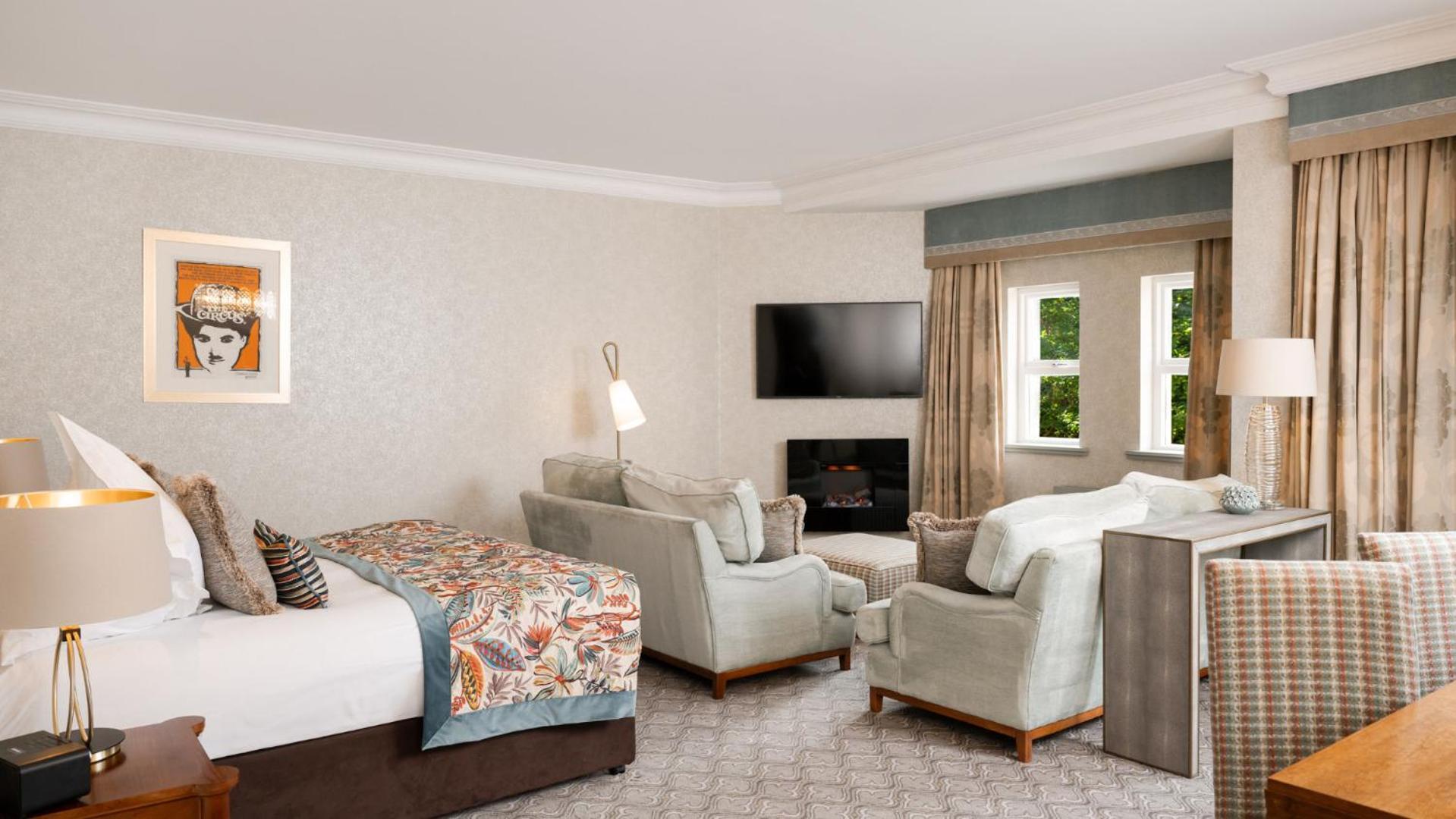 The Culloden Estate And Spa Holywood  Luaran gambar A suite at The Grove