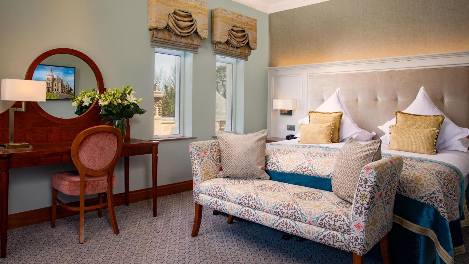 The Culloden Estate And Spa Holywood  Luaran gambar A room at the hotel