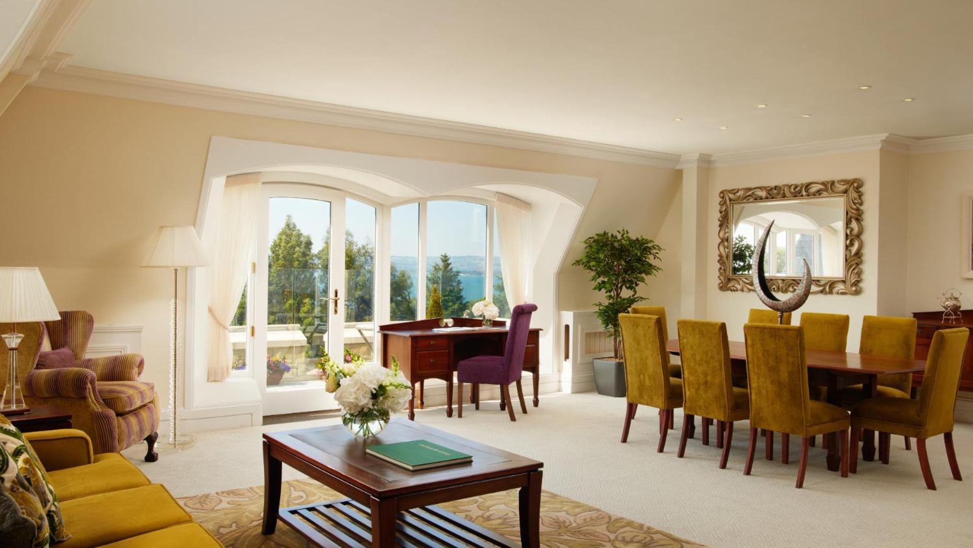 The Culloden Estate And Spa Holywood  Luaran gambar Interior of a typical apartment